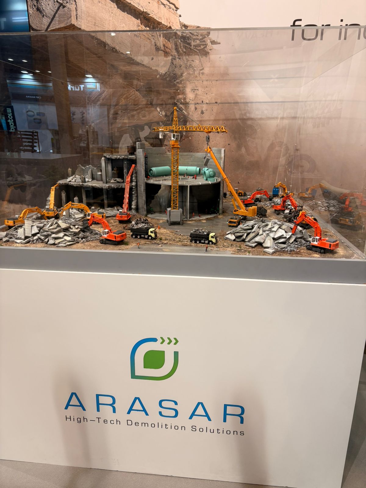 Arasar demolition technology model presented at Big 5 Global 2025